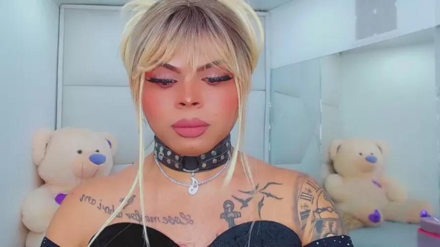 leslychaneldoll on Cam4 