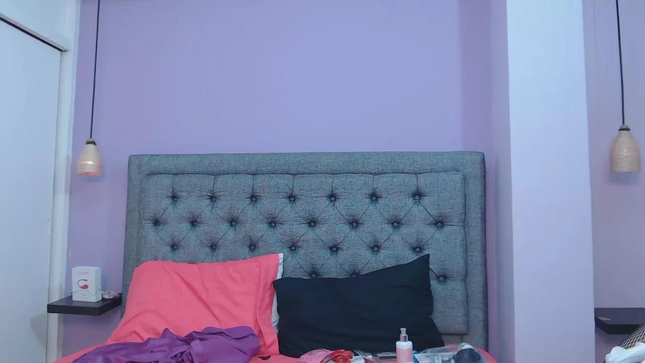 LilaSuni on Cam4 