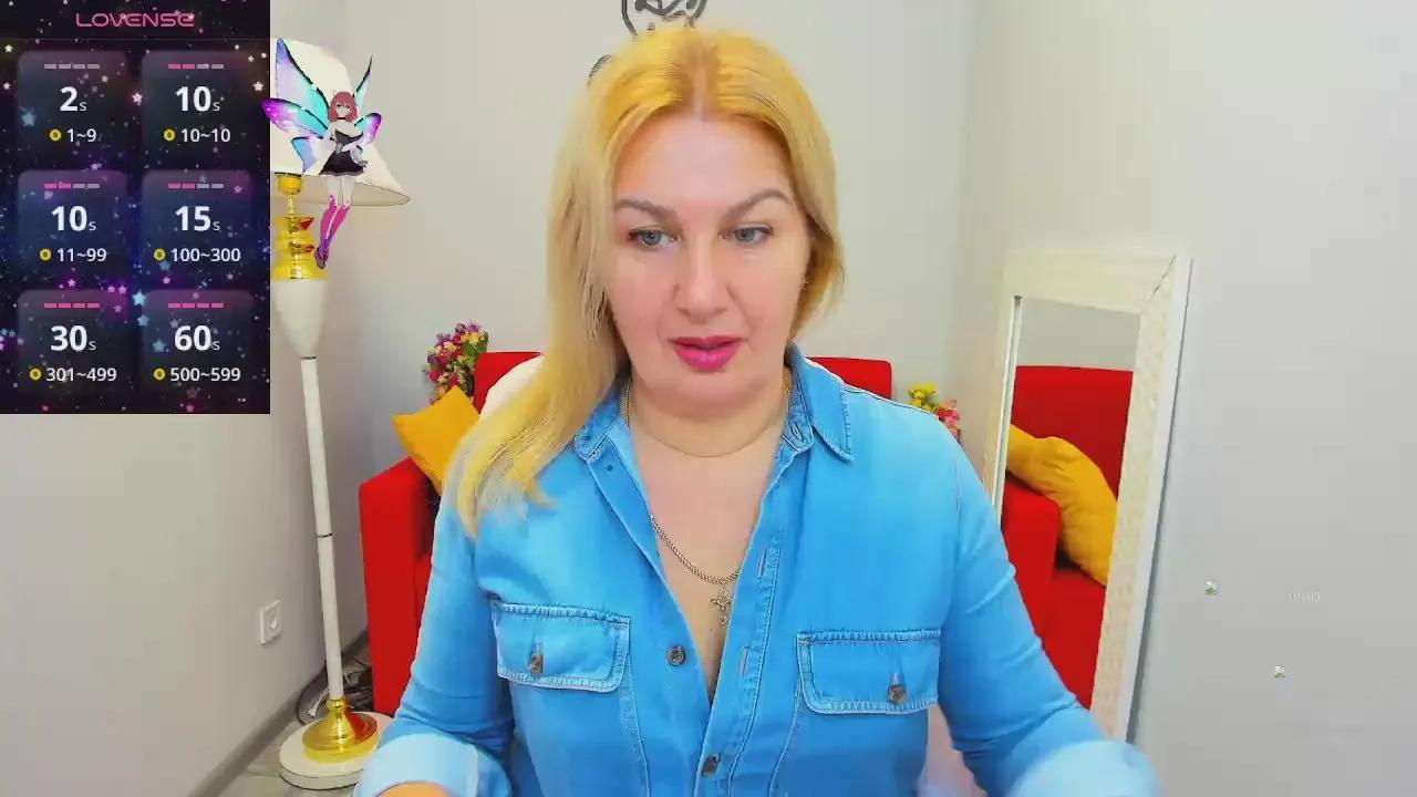 Lili_Crossi —  #pee #gamer #cute #blowjob #pussy #ass #feet