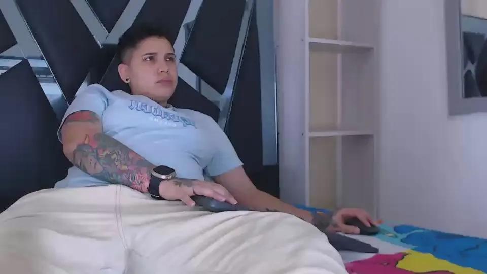 LiliKaren on Cam4 