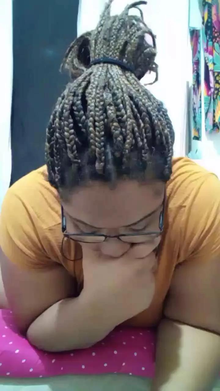 Lilith826 on Cam4 