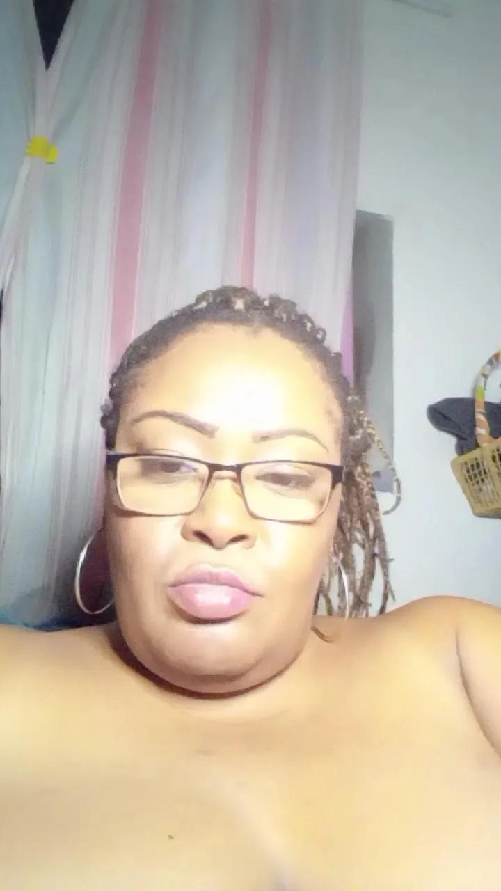 Lilith826 on Cam4 