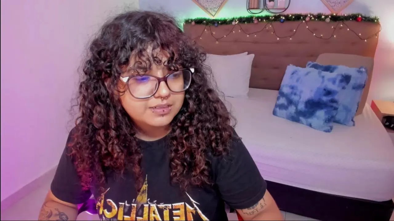 Lilly_Miller_ on Cam4 