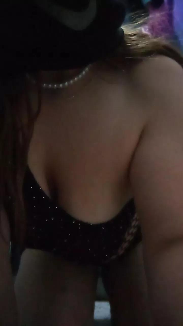 Lily_love1993 on Cam4 
