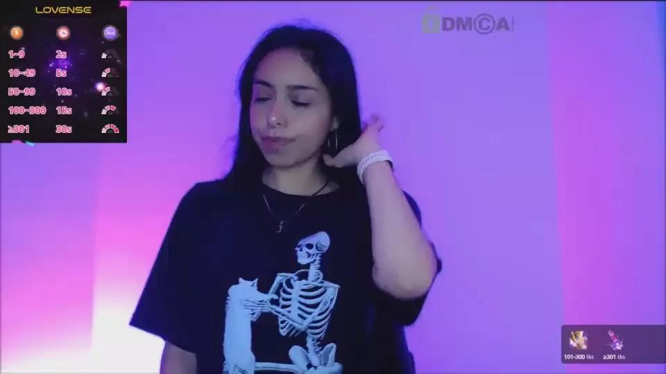 Offline lilylouise_ on Cam4