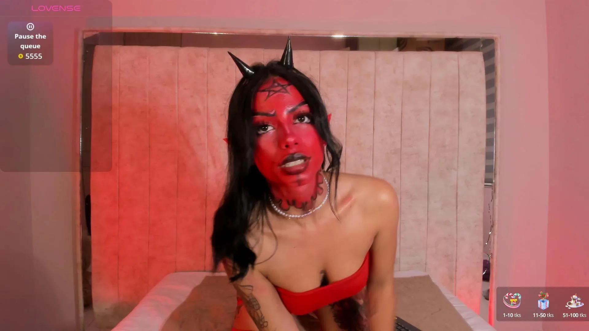 Lilyth_7 on Cam4 