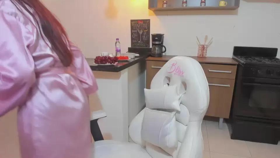 Linda_rosa01 —  #squirt #strapon #cute #spanking #amateur #ass #anal