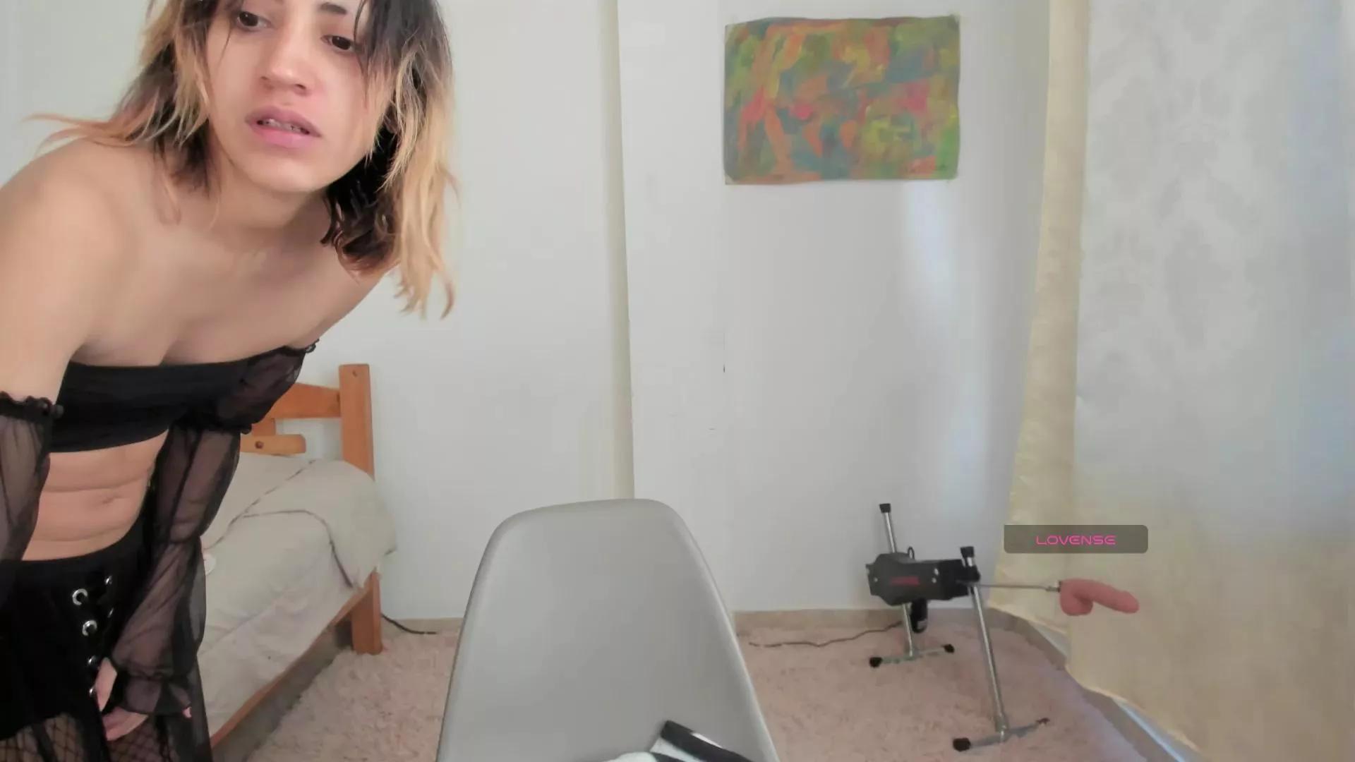 Offline Linnie_doll on Cam4