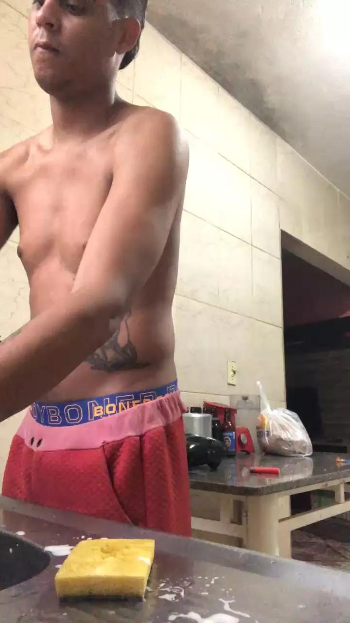 Lipinh0 on Cam4 
