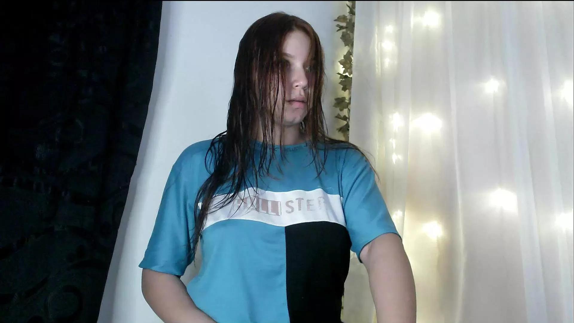 lishainparis18 on Cam4 