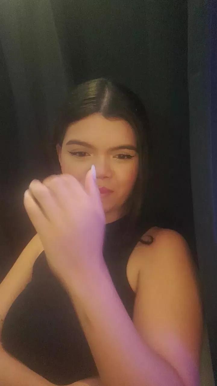 LittleAkari on Cam4 