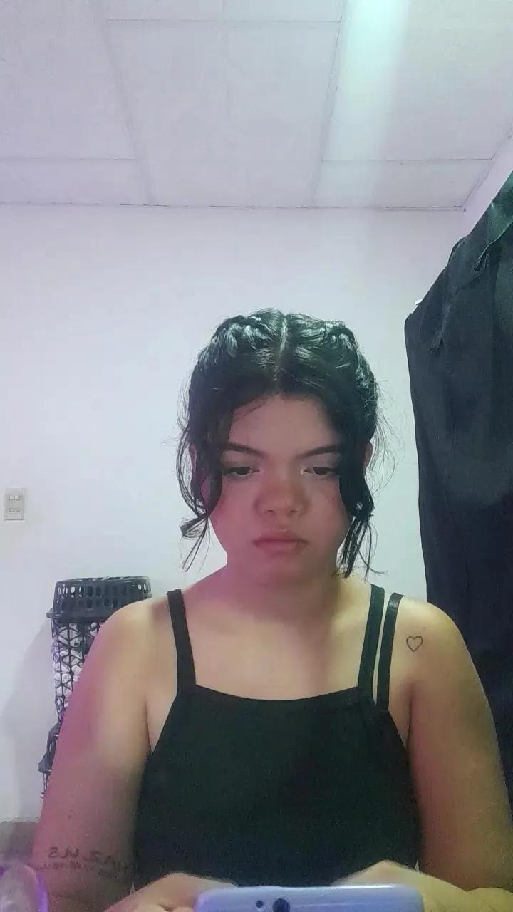 LittleAkari on Cam4 