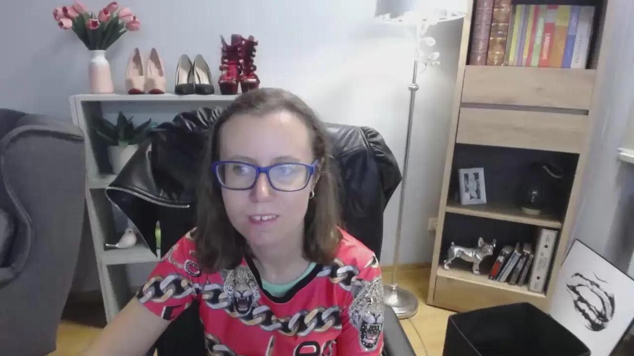 Lizzy_Femme on Cam4 