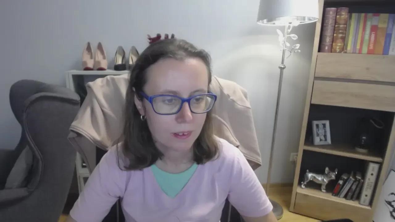 Lizzy_Femme on Cam4 