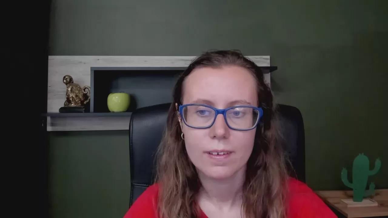 Lizzy_Femme on Cam4 
