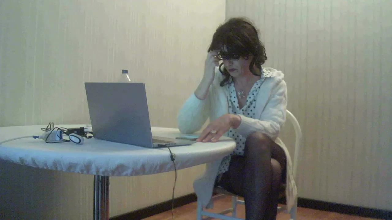 Lolatravxxx on Cam4 