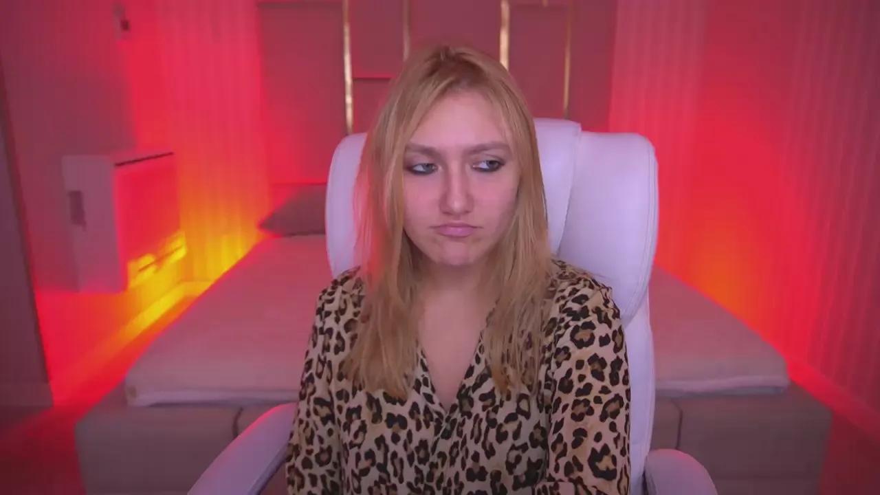 LollyLuxe — Freechat on Cam4