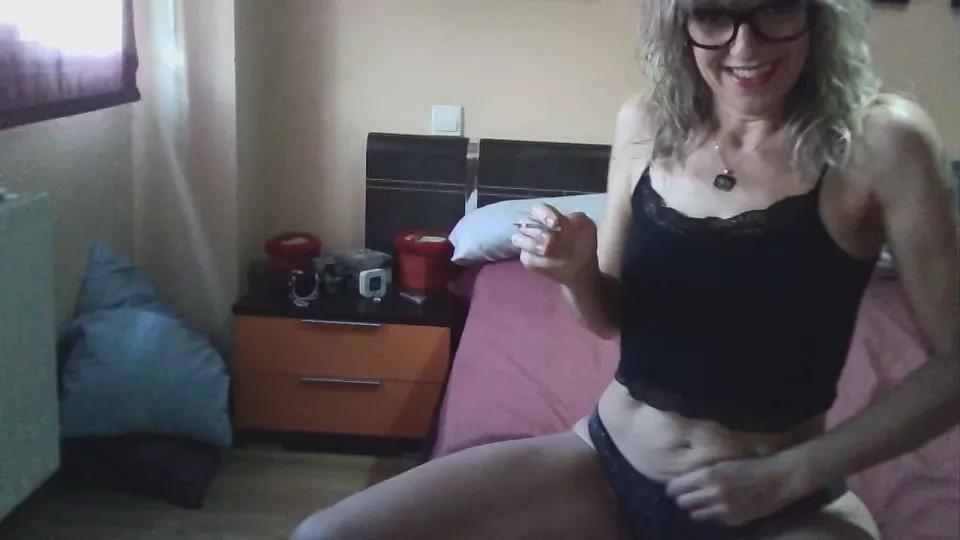 Offline LOVERCANDY1 on Cam4