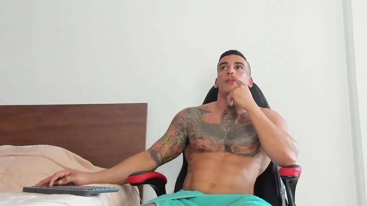 Offline Lucasflexthis_1 on Cam4