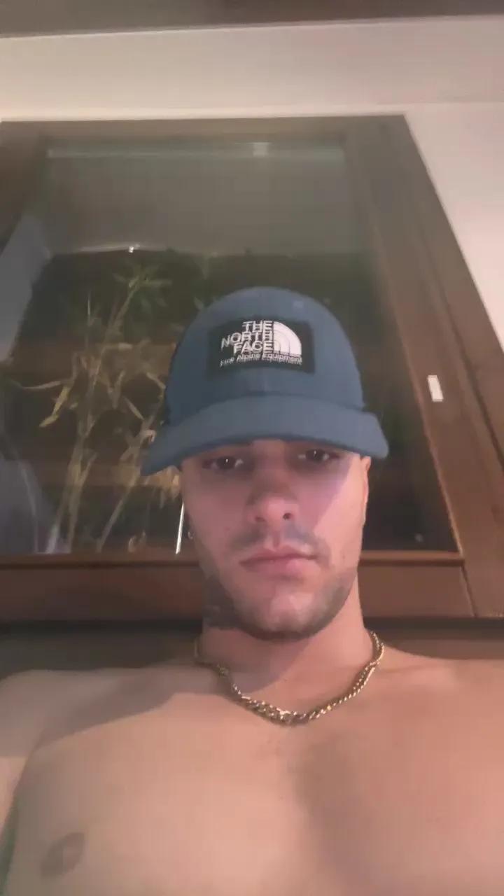 Cam4 luchino220 is Freechat luchino220 — Freechat on Cam4