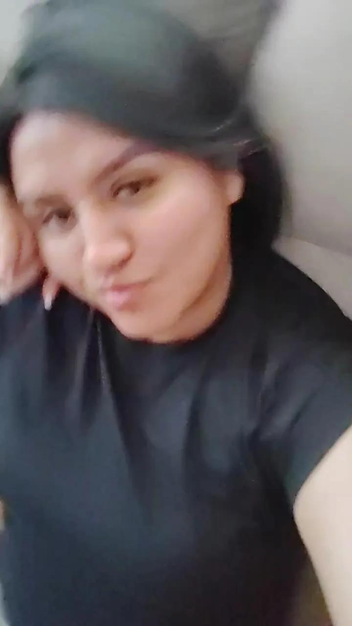 Offline luci225 on Cam4