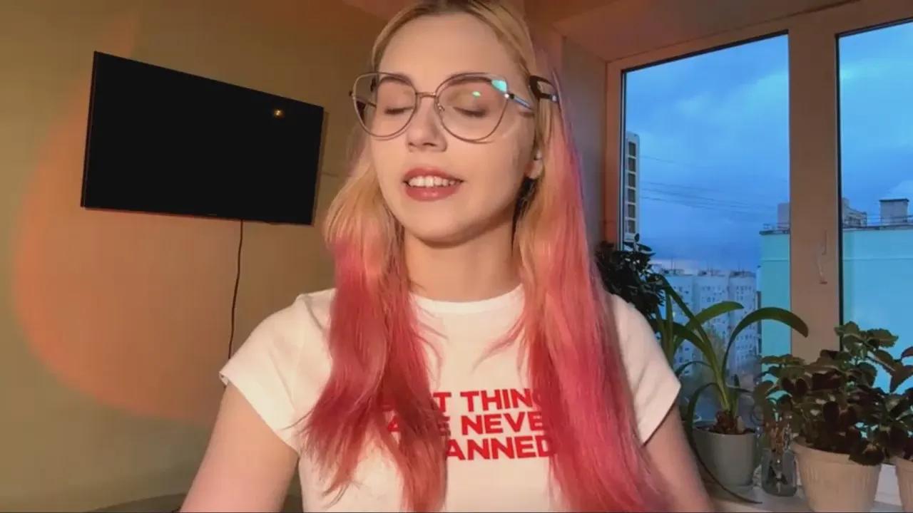 LucilaDajer — Freechat on Cam4