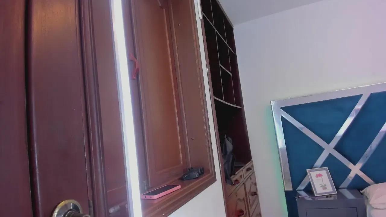 LucineArias —  #blowjob #spanking #striptease #squirt #smoke #C2C #masturbation