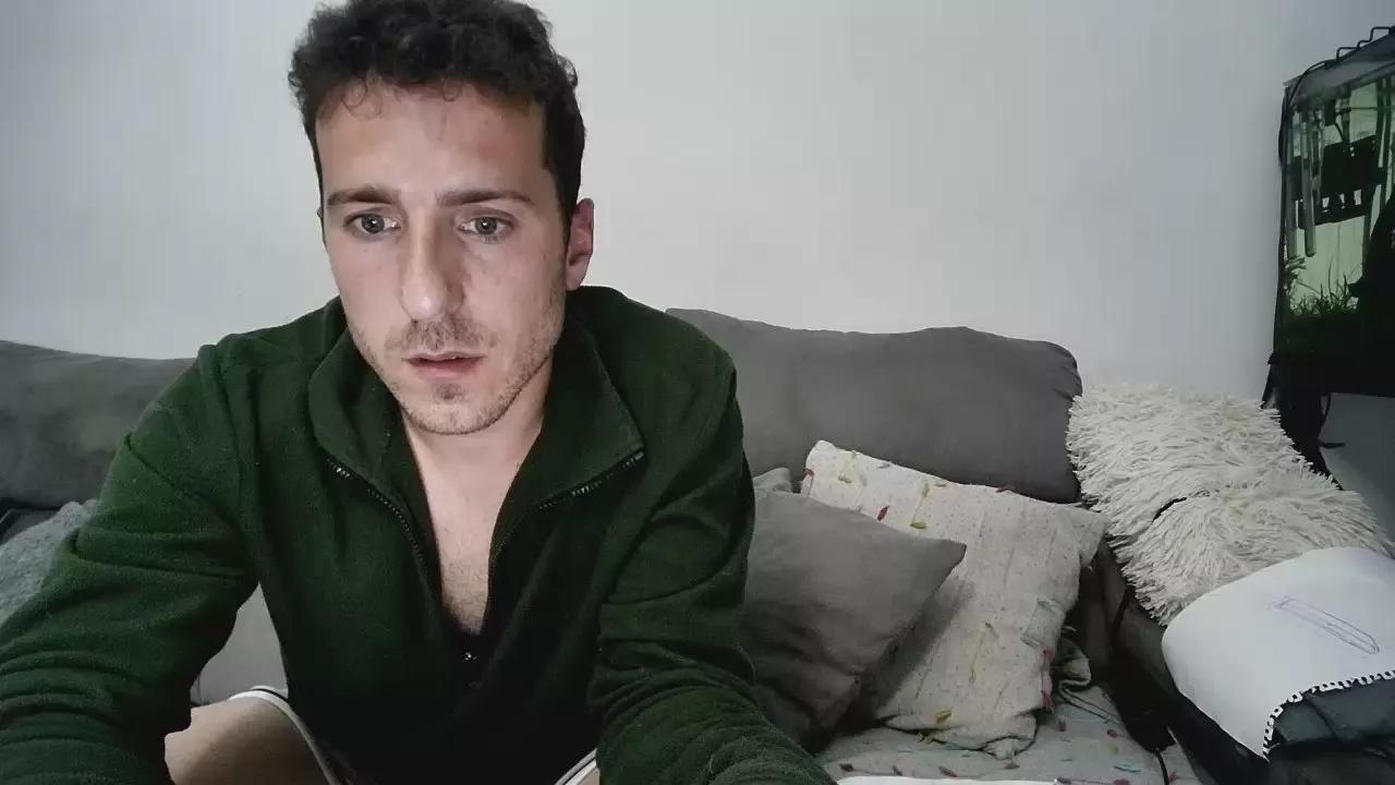 LuisPRV on Cam4 