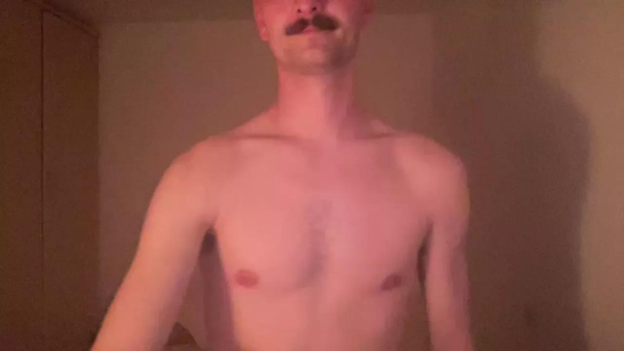 Luisvs999 on Cam4 