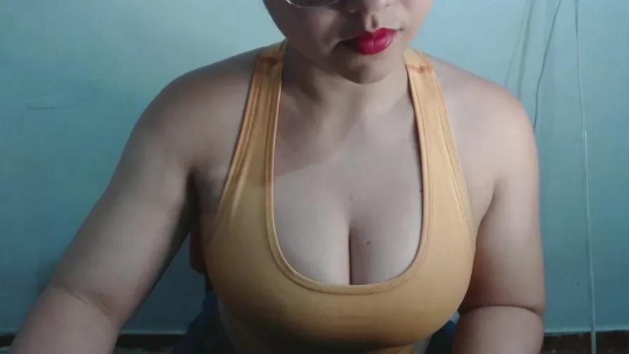 lul_love_baum23 on Cam4 