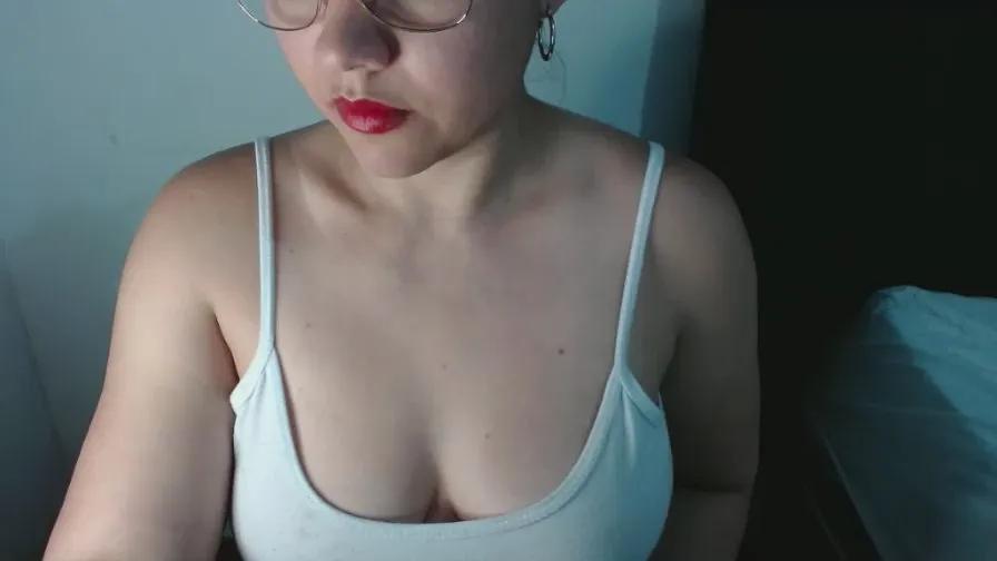 lul_love_baum23 on Cam4 