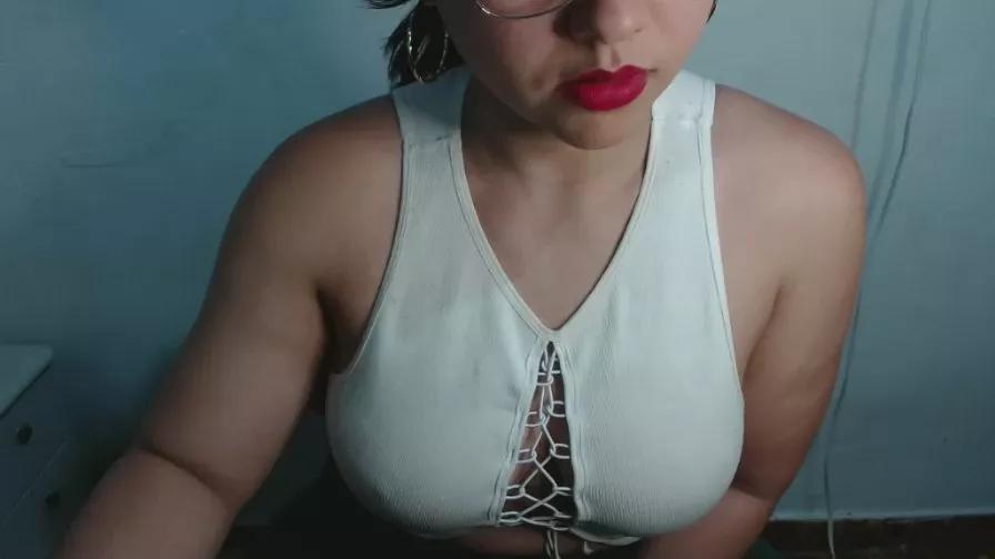 lul_love_baum23 on Cam4 