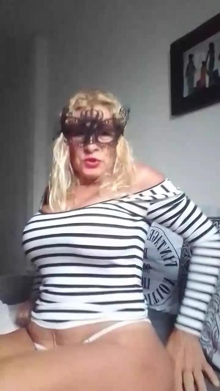 luli70hot on Cam4 