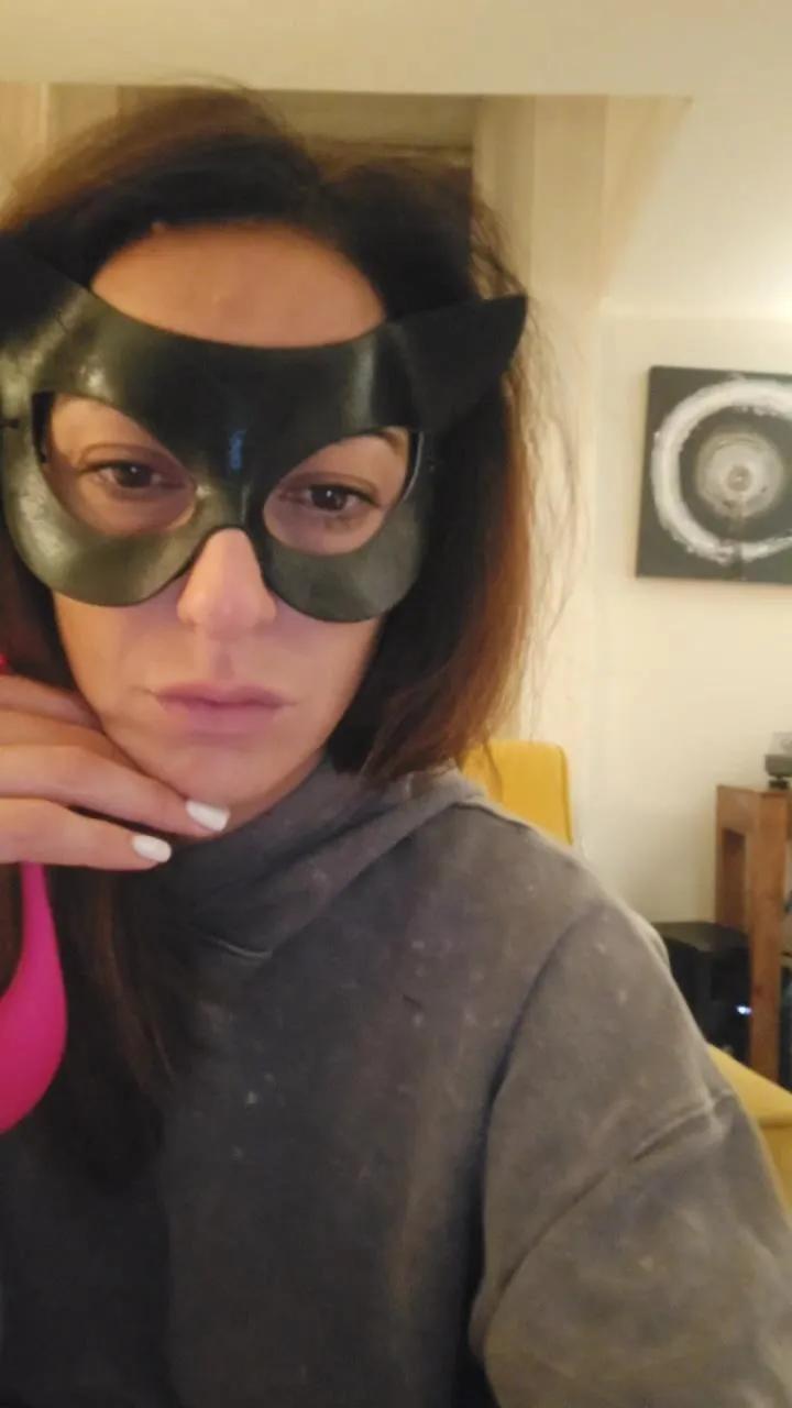 Lullina1 on Cam4 