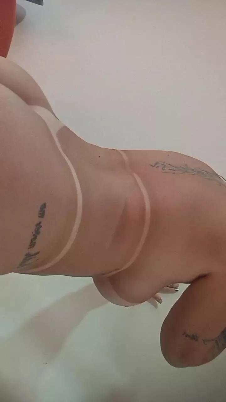 lulu19502 on Cam4 