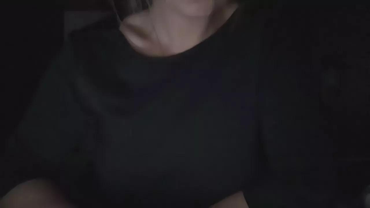 Offline Lulucucu222 on Cam4