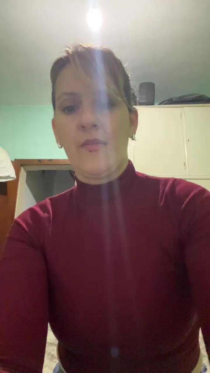 Offline lulys_xxx on Cam4