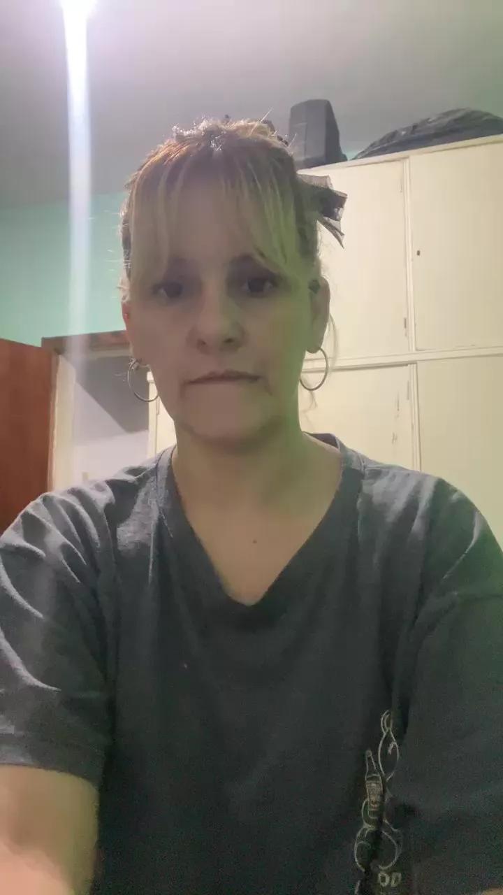 Offline lulys_xxx on Cam4