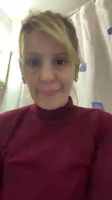 Offline lulys_xxx on Cam4