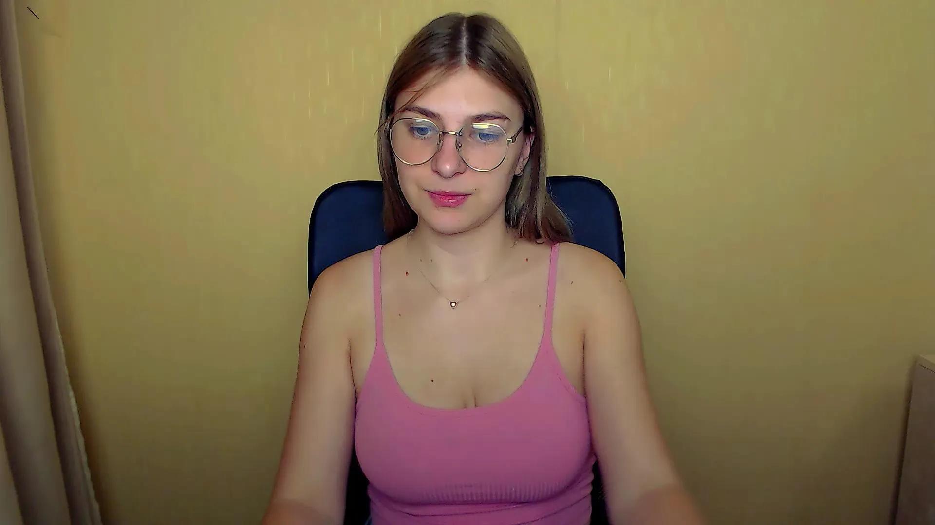 Offline Luna_Lush_ on Cam4