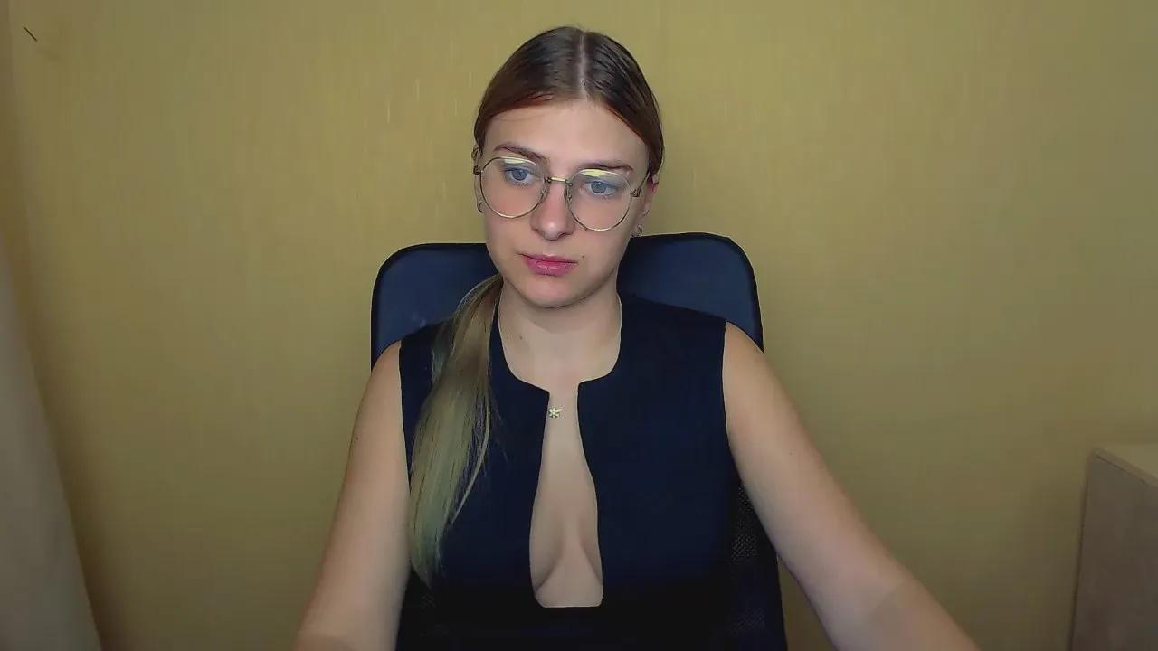 Offline Luna_Lush_ on Cam4