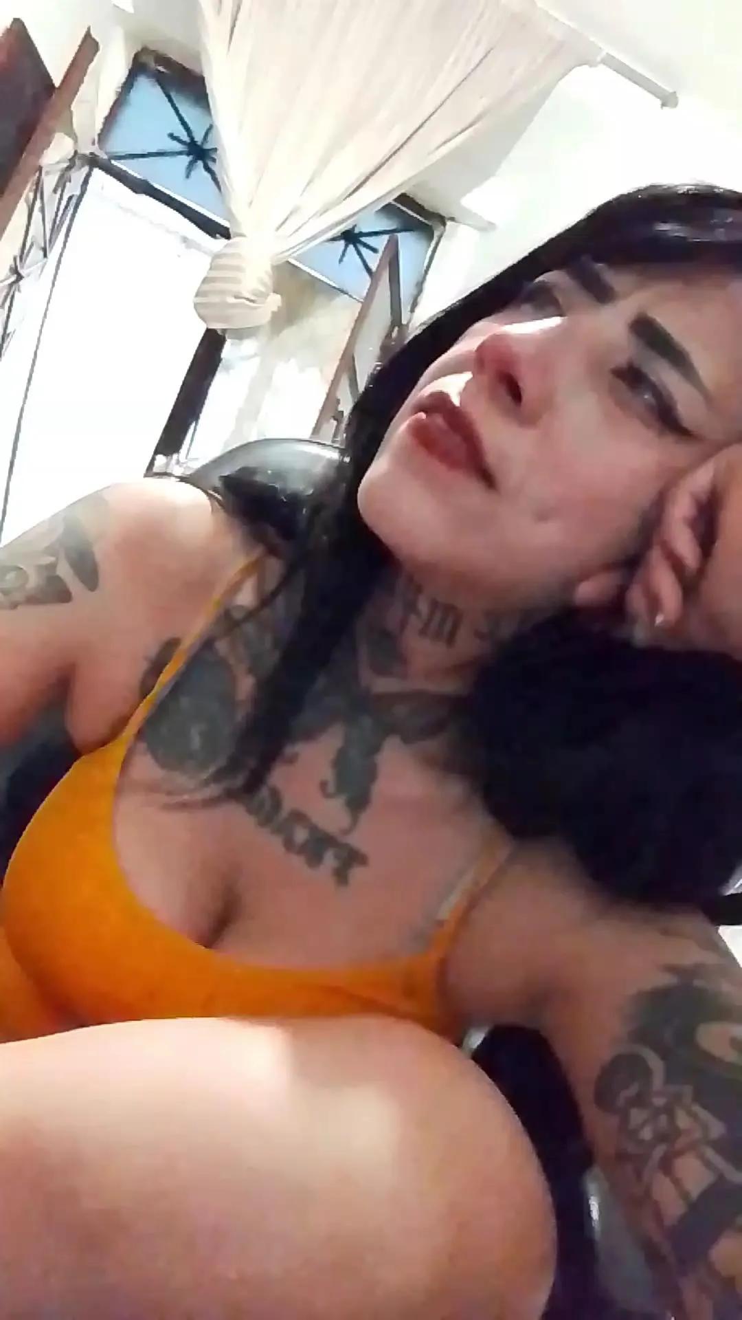 LunaRoj666 — Freechat on Cam4