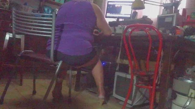 Offline LunaTravsumi on Cam4