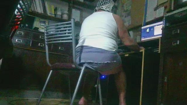 Offline LunaTravsumi on Cam4