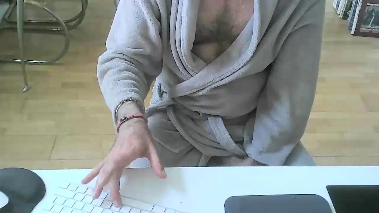 Offline lustmann on Cam4