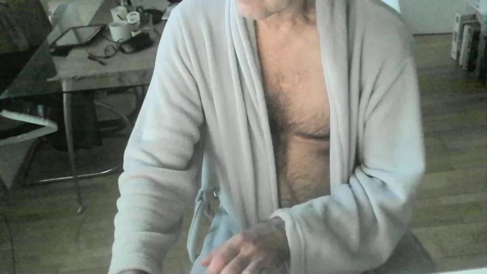 Offline lustmann on Cam4