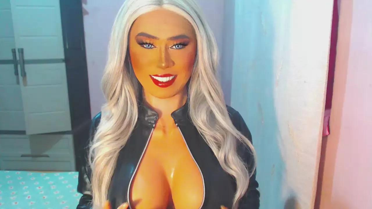 Offline lustyscarlette on Cam4