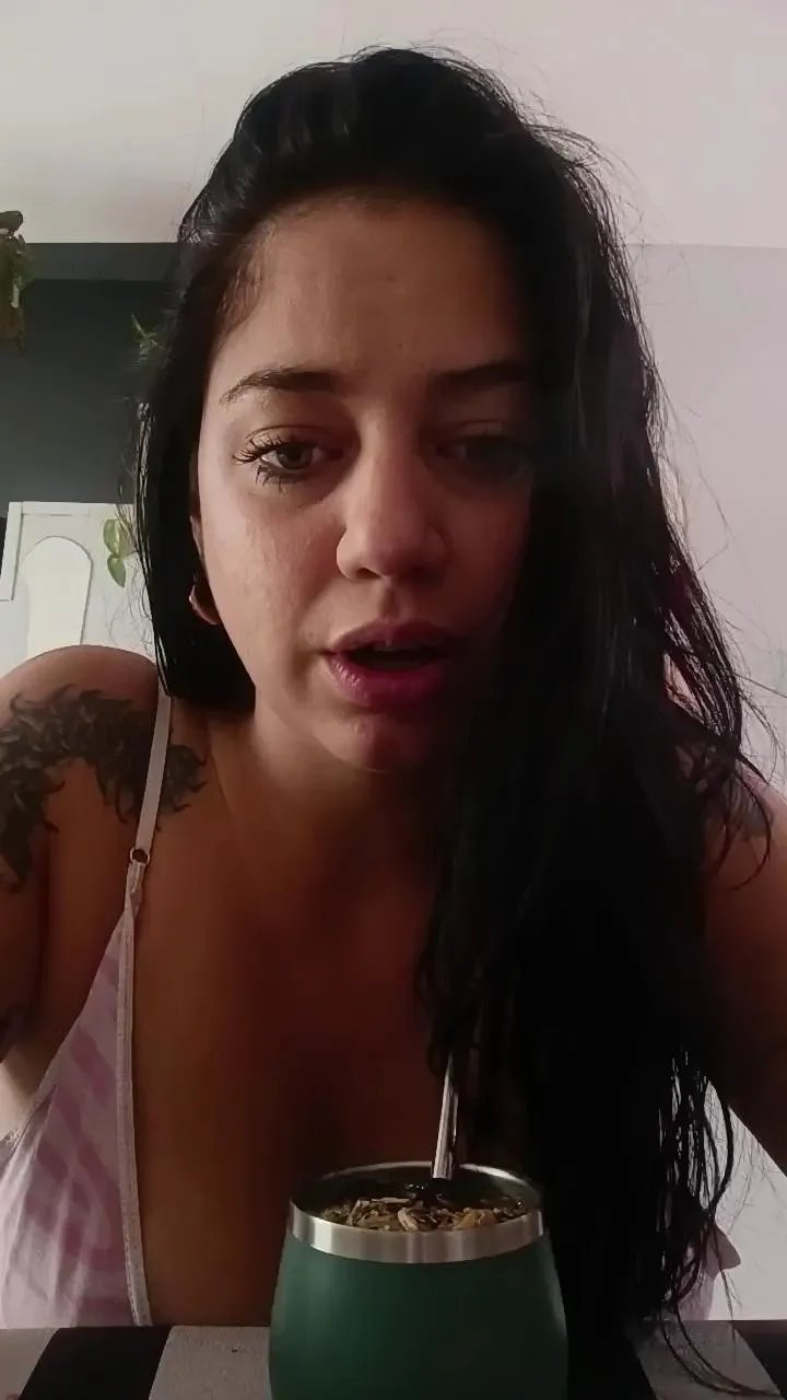 Luulii_loove on Cam4 