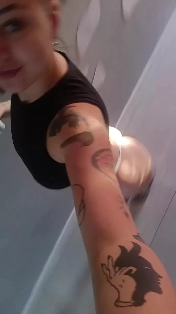 Luulii_loove on Cam4 