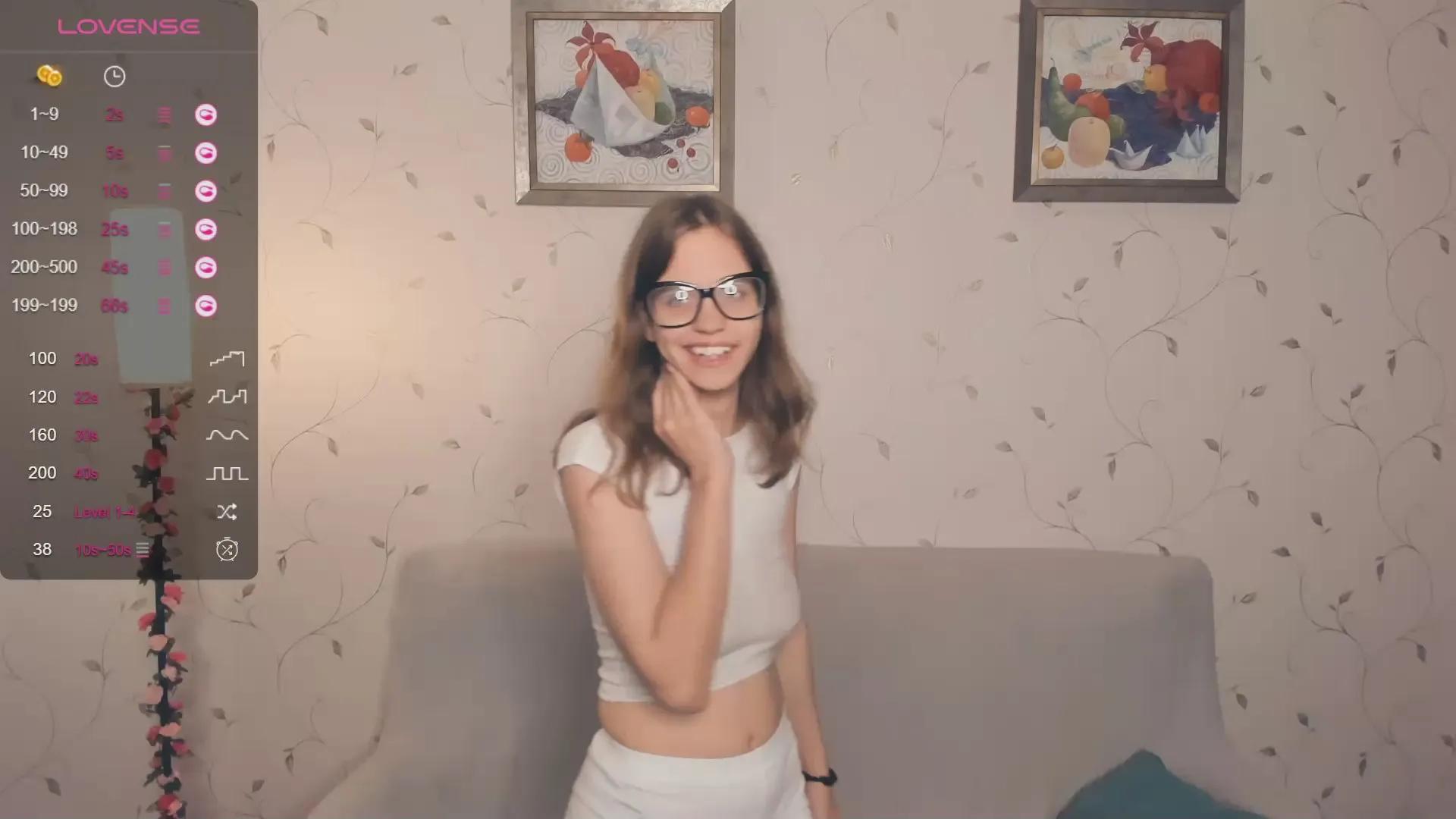 LynneCrust on Cam4 